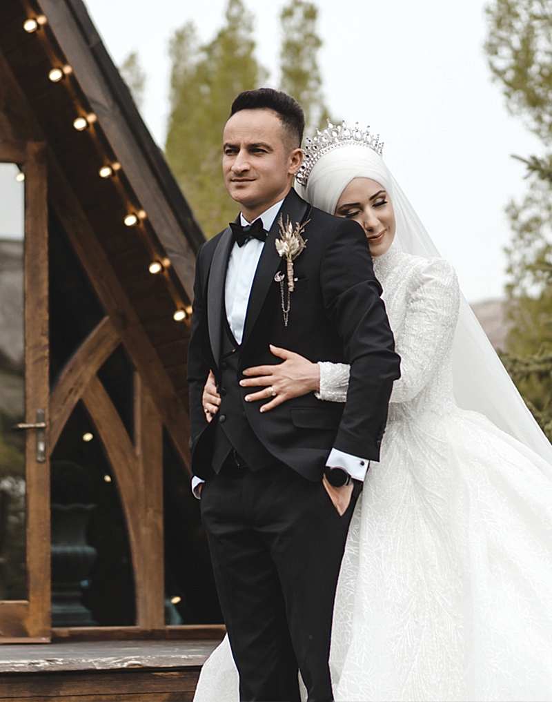 Sivas | Fotoğrafçı | Düğün | Dış Çekim | Stüdyo | Kamera | Dron | Kına | Nişan | Nikah | Klip | Hikaye | Kuaför | Gelinlik | Plato | Fiyat | Uygun | Sonbahar | Konsept | 2023 | Bungalov | Medrese | Gelin | Damat | Albüm