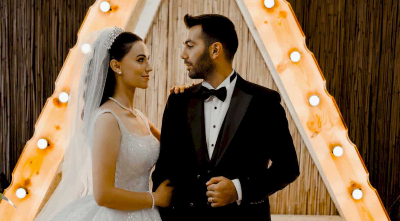 Altınyayla | Şarkışla | Fotoğrafçı | Düğün | Dış Çekim | Stüdyo | Kamera | Dron | Kına | Nişan | Nikah | Klip | Hikaye | Kuaför | Gelinlik | Plato | Fiyat | Uygun | Sonbahar | Konsept | 2023 | Gelin | Damat | Albüm | Profesyonel